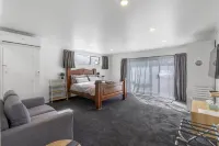 Nine Acres - FREE Wi-Fi Hotels in 