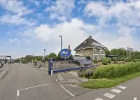 Nice and cozy Chalet for 4 people, near the beach.