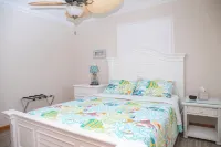 The Admiral's Lodge- newly renovated to state of the art Luxury