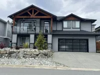 Hot tub, Pet Friendly + Monthly Discounts! Trails Nearby!