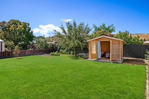 Fab on Fache Street Hotels in Clyde