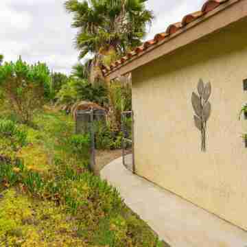 Luxury Coastal Retreat-PrivatePool, Spa & Yard-Dog-Friendly-5 Min to Beach Hotel Exterior