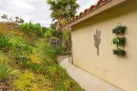 Luxury Coastal Retreat-PrivatePool, Spa & Yard-Dog-Friendly-5 Min to Beach