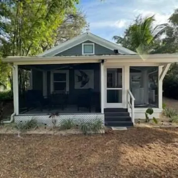 Patiokee Place of Stuart