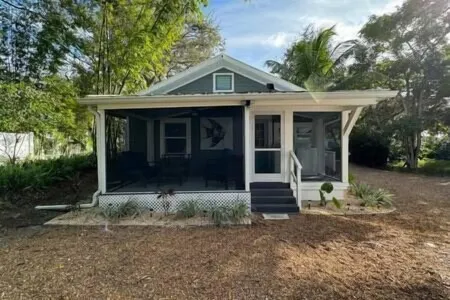 Patiokee Place of Stuart