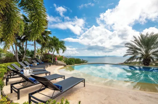 Stunning Villa Movina with Gym, Two Pools, and Breathtaking Views of St. Barts