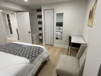 Modern luxury living in Milton 밀턴 호텔