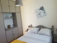 Bottom of villa for rent, seasonal rental