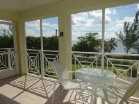Grand Cayman - Luxury 2 bedroom & 2 bathroom condo, wonderful sea view terrace