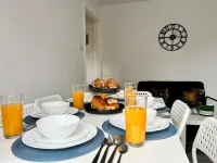 Unique Indian Inspired Townhouse Sleeps 11 In Northampton