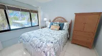 3-Bedroom Oceanview Condo + Pool Directly on Seven Mile Beach