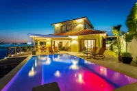 Luxury Villa Overlooking the Laguna Marina - Biệt thự