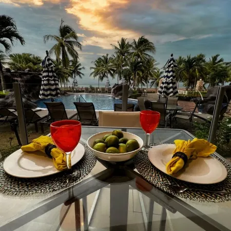 Luxury on the beach - Diamanté del Sol Updated 3 Bedroom Luxe Condo