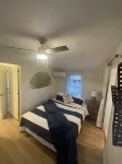 Sea Breezy Vacation House, Unit 2 - 5 min WALK to beach!! Hotels near Blue Ocean