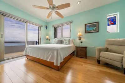 Caribbean Oceanfront Penthouse in El Centro w/Pool Walk to North Beach