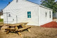 Tiny Excursion Cabin 1 - Superior Snug