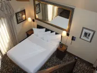 Arrowhead Manor Bed & Breakfast Inn & Event Center Hotels in Morrison