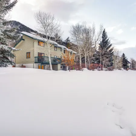 PAR and Powder Avon Haven with Golf and Ski Access!
