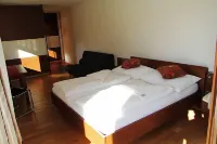 Garni - Hotel Am Burghügel - Innichen / San Candido Các khách sạn gần Dolomythos