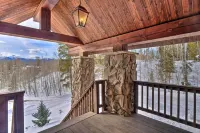 Grand Fraser Escape w/ Private Deck & Hot Tub - WiFi