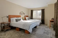 MAD River Barn Hotels in Fayston
