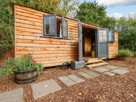 Hideaway Cabin Отели в г. Торвертон