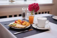 Hotel Zur Linde - breakfast