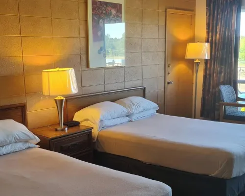 The Inn at Lock Seven Hotels in Thorold