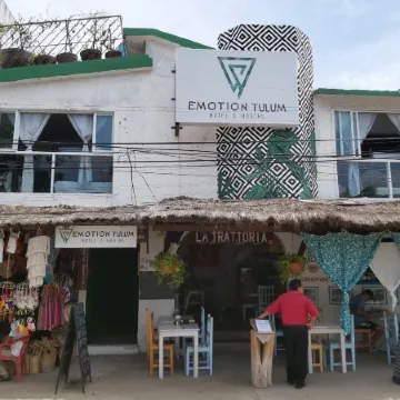 Emotion Avenida Tulum Hotel & Hostal