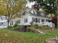 The Nutmeg Inn Hotels in Meredith