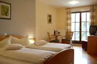 Winzerstube Familie Schilling Hotels in Iphofen