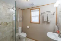 Spruce Cabin Hotels in Talkeetna