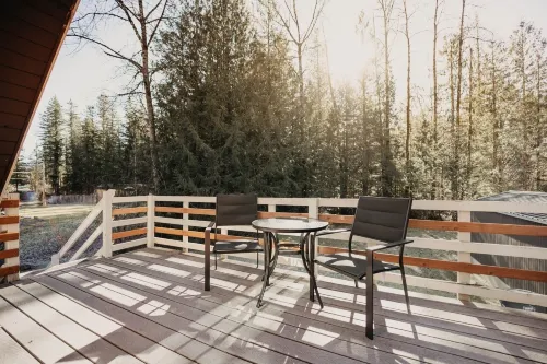 05Mbh - Economical - Wifi - Pets Ok - F/p - D/w - Sleeps 2 1 Bedroom Apts by RedAwning