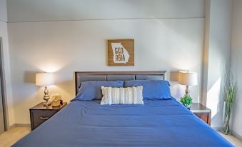 2Br Fully Furnished Apartment - Great Location in Midtown 2 Bedroom Apts by RedAwning