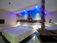 Motel Fest (Adults Only) โรงแรมในซานโต อันเดร