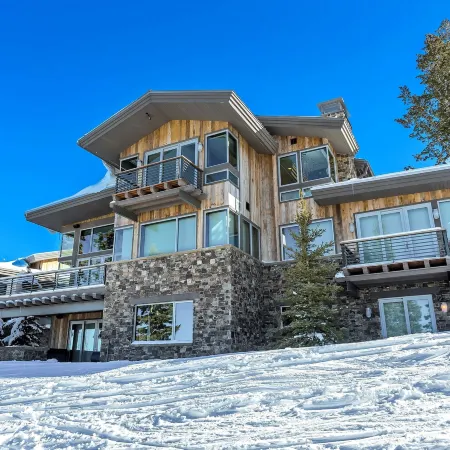 Stunning 6-Bedroom Chalet in Heart of Park City