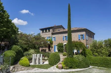 Il Villino Hotel & Spa Отели в г. Santarcangelo di Romagna