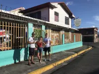 In the Wind Hostel and Guesthouse فنادق في El Tejar de El Guarco