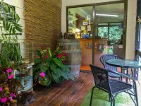 Crater Lakes Rainforest Cottages Hotels in Malanda
