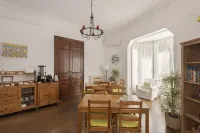 Ally's Bed&Breakfast,