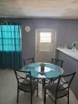 Modern Villa 15mins from anywhere!!