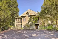 Surrounded by Nat'l Forest: Condo w/ Majestic View - parking