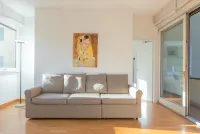 Joivy Welcoming Flats by Lake Como