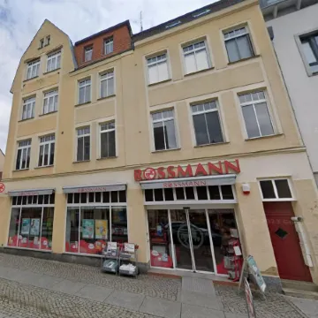 Spacious Apartment in Strausberg - Sleeps 6