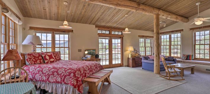Hike & Relax: Prescott Studio w/ Thumb Butte Views โรงแรมในเพรสคอต