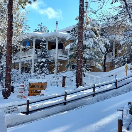 Sheridan House Inn- Adult Only Accommodation