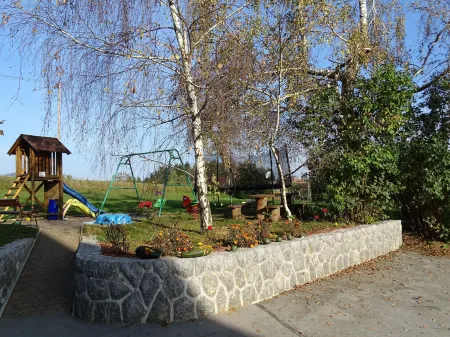 Guesthouse Mesec Zaplana Отели в г. Municipality of Postojna