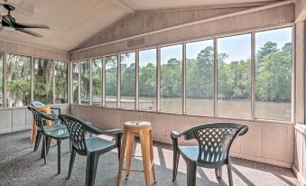 Sues Camp w/ Caddo Lake Access & Dock!