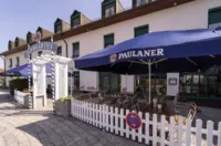 Atomis Hotel Munich Airport by Mercure Hotels near Terminal 2 of Munich Airport