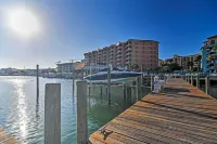 Bayfront Clearwater Beach Condo w/ Pool Access! - Condos